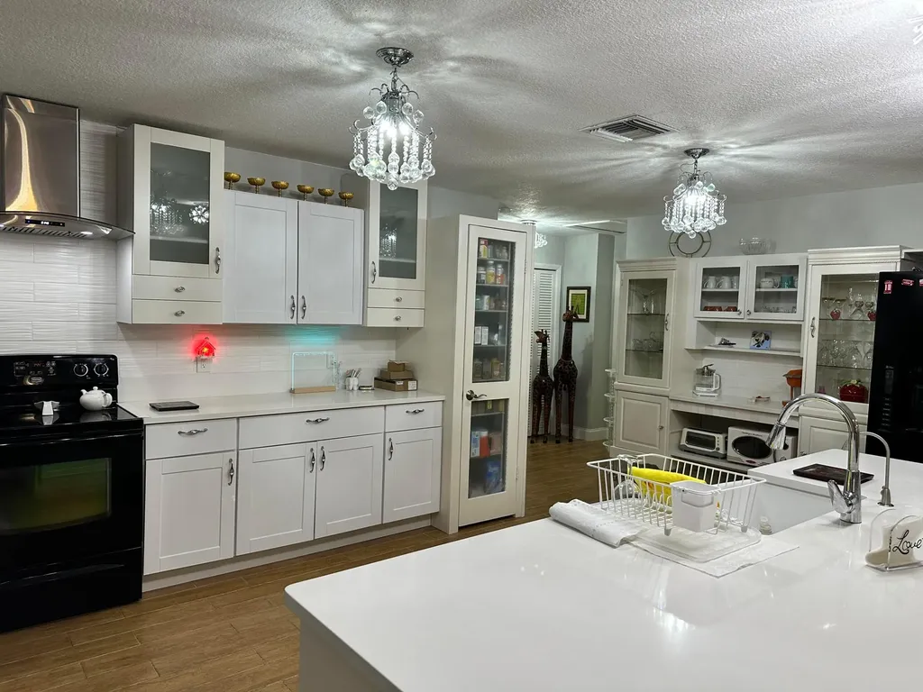 5010 Woodstone Circle N Lake Worth FL 33463