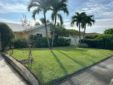5010 Woodstone Circle N Lake Worth FL 33463