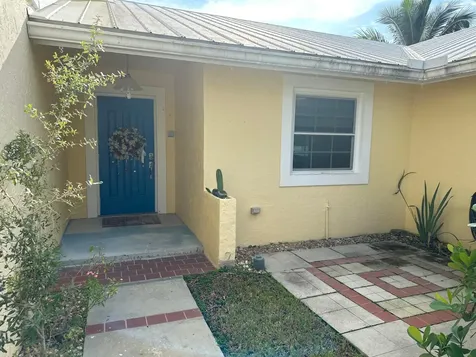 5010 Woodstone Circle N Lake Worth FL 33463