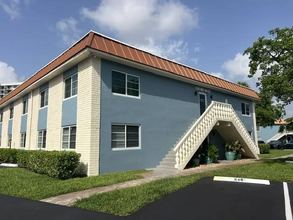 124 NE 19th Court Wilton Manors FL 33305