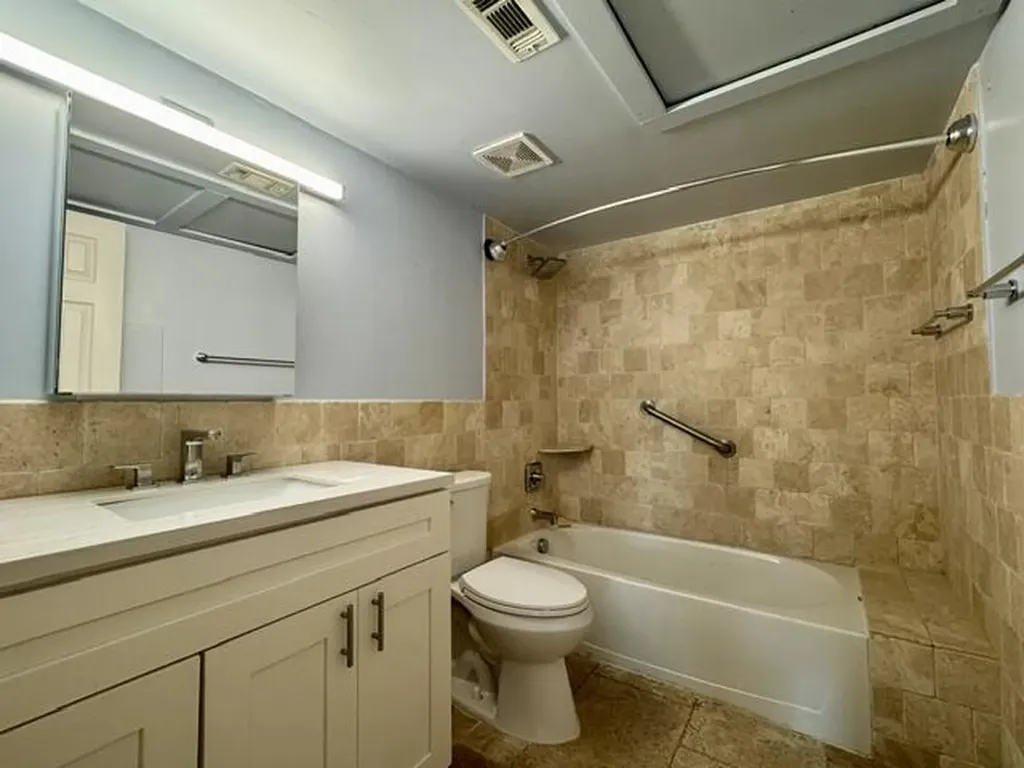 124 NE 19th Court Wilton Manors FL 33305