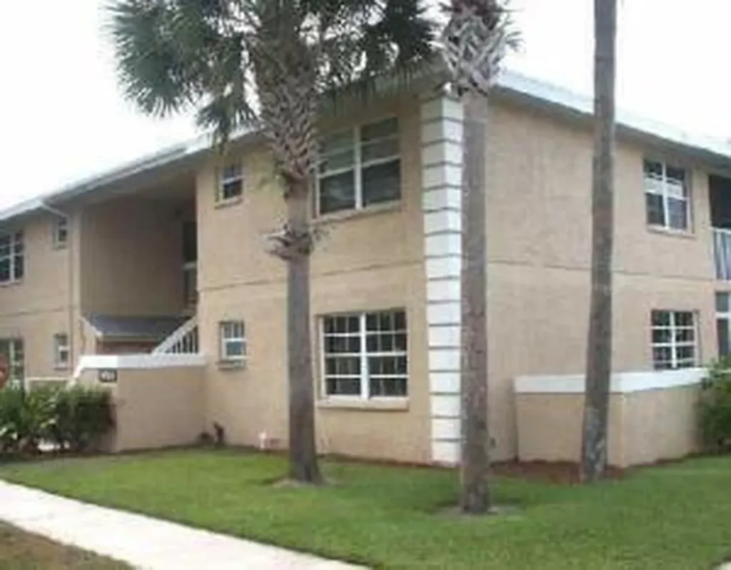 1546 SE Royal Green Circle Port St Lucie FL 34952