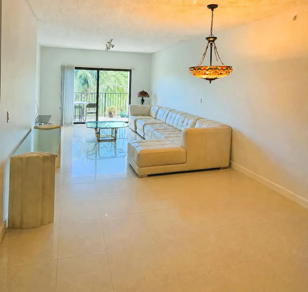 2105 Lavers Circle Delray Beach FL 33444