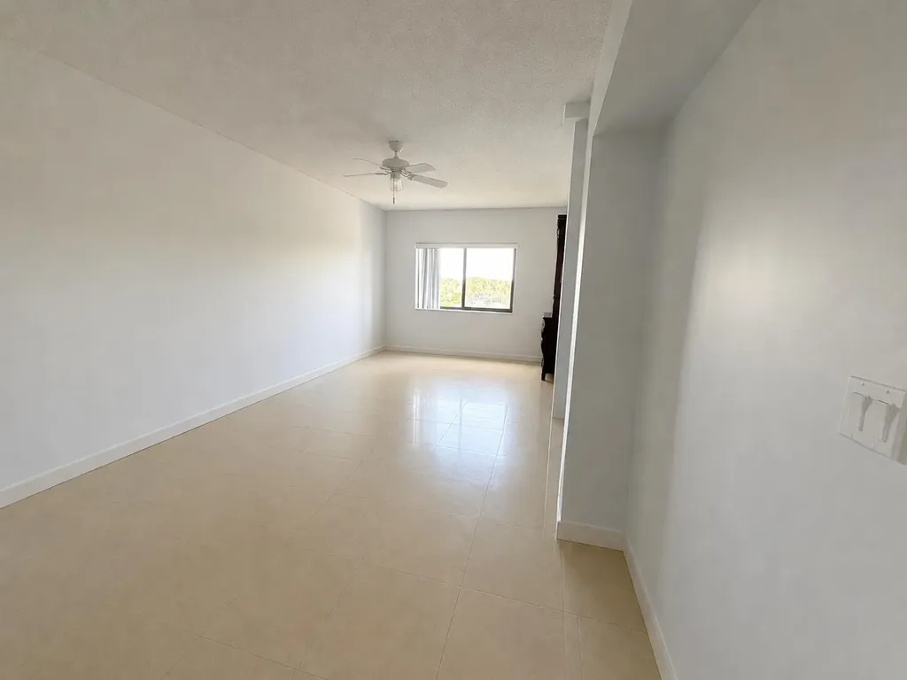 2105 Lavers Circle Delray Beach FL 33444