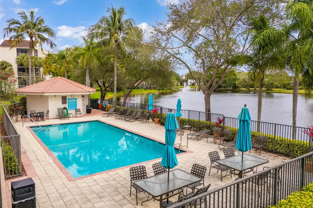 2105 Lavers Circle Delray Beach FL 33444