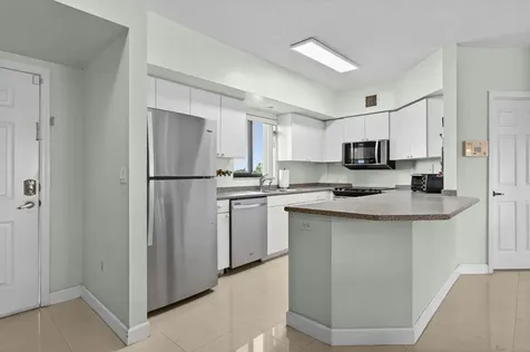 2105 Lavers Circle Delray Beach FL 33444