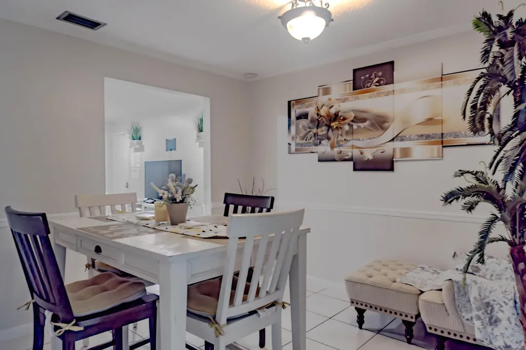 1230 Block Island Wellington FL 33414