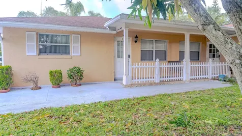 1230 Block Island Wellington FL 33414