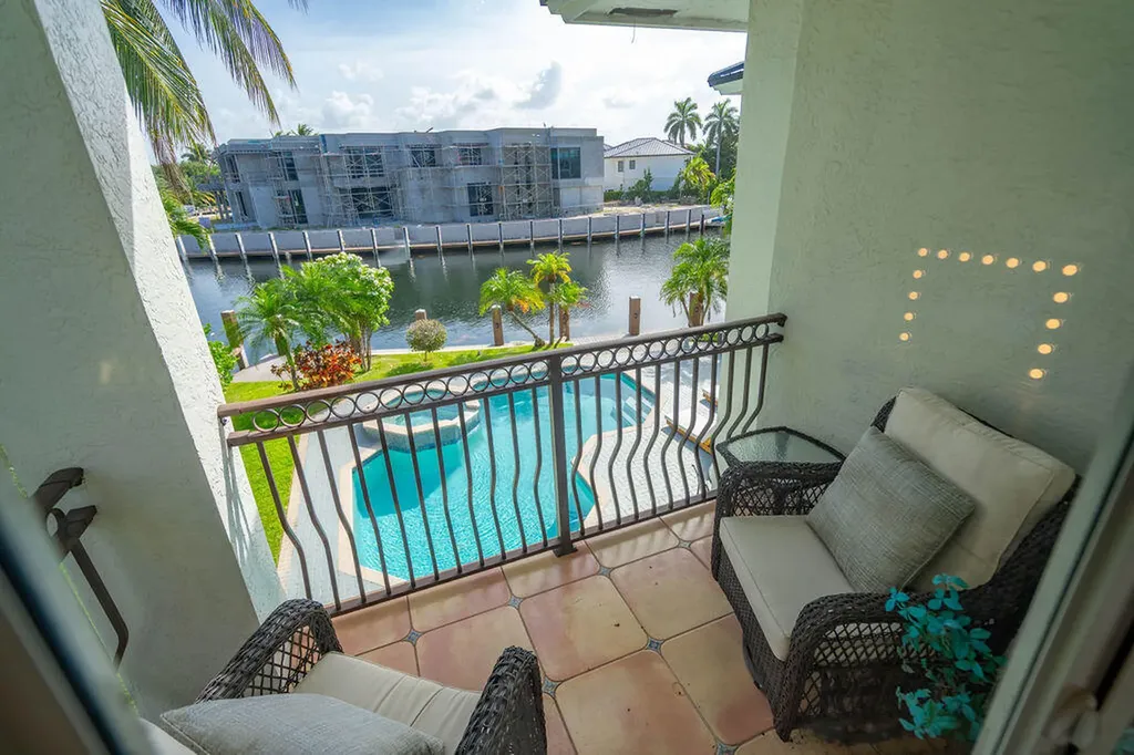 2530 NE 31st Court Lighthouse Point FL 33064