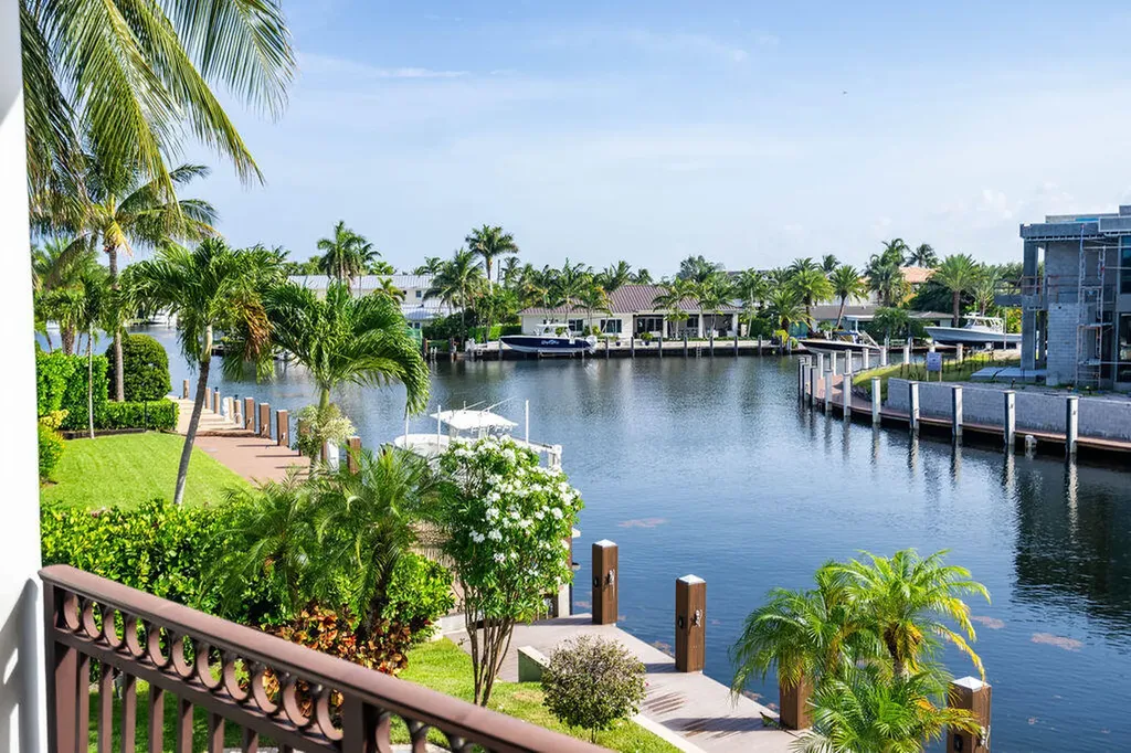 2530 NE 31st Court Lighthouse Point FL 33064