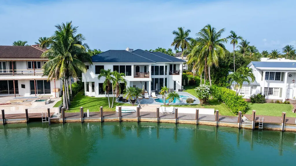 2530 NE 31st Court Lighthouse Point FL 33064