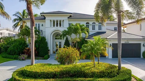 2530 NE 31st Court Lighthouse Point FL 33064