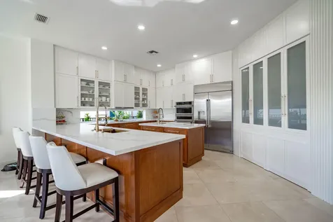 2530 NE 31st Court Lighthouse Point FL 33064