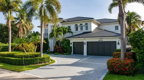 2530 NE 31st Court Lighthouse Point FL 33064
