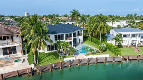 2530 NE 31st Court Lighthouse Point FL 33064