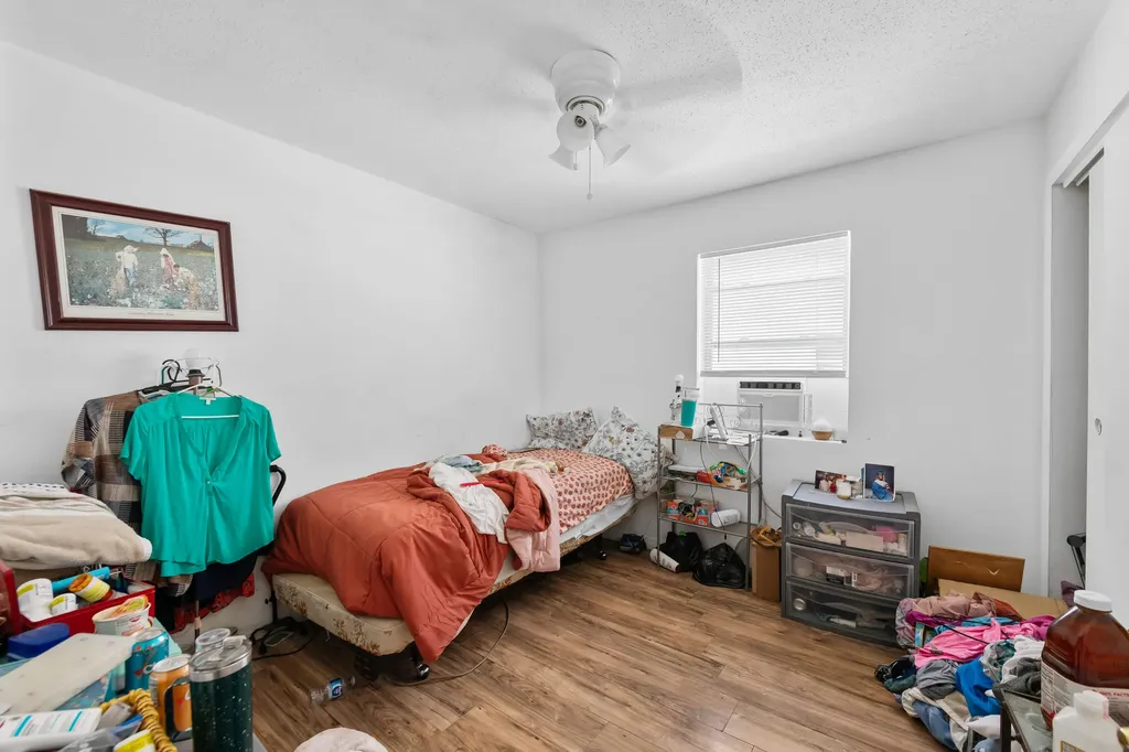 242 SW 3rd Street Deerfield Beach FL 33441