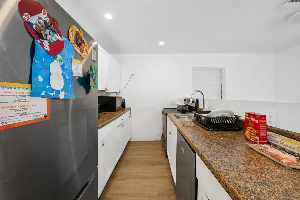 242 SW 3rd Street Deerfield Beach FL 33441