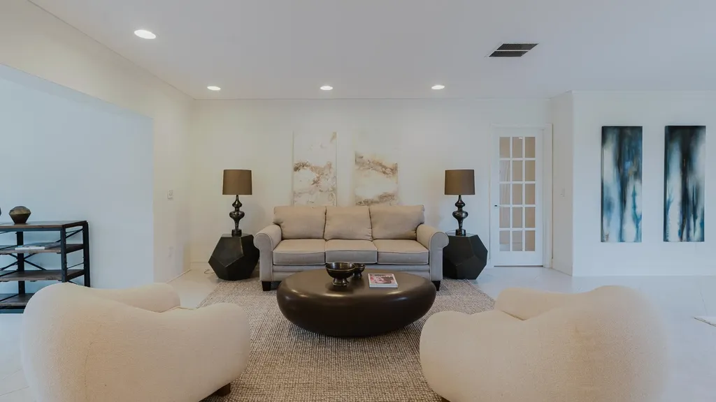 9277 Vista Del Lago Boca Raton FL 33428