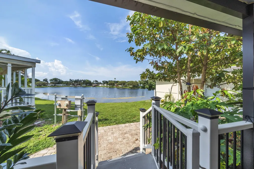 138 Plantation Boulevard Greenacres FL 33467