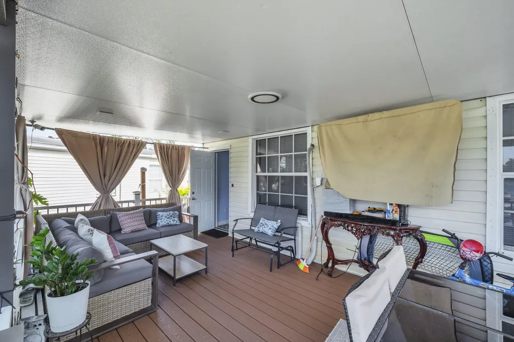 138 Plantation Boulevard Greenacres FL 33467