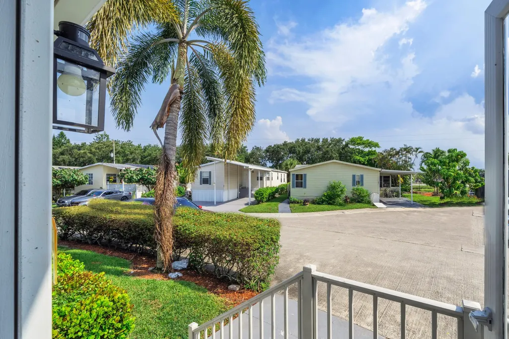 138 Plantation Boulevard Greenacres FL 33467