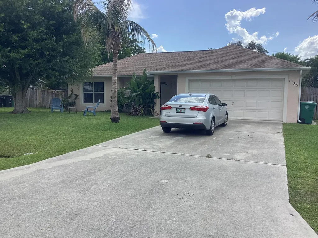 1182 SW Granadeer Street Port St Lucie FL 34983