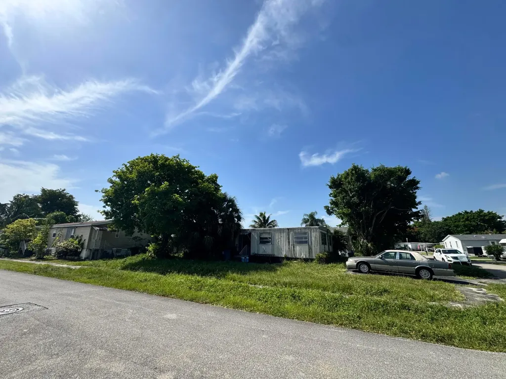 22850 Cascade Place Boca Raton FL 33428