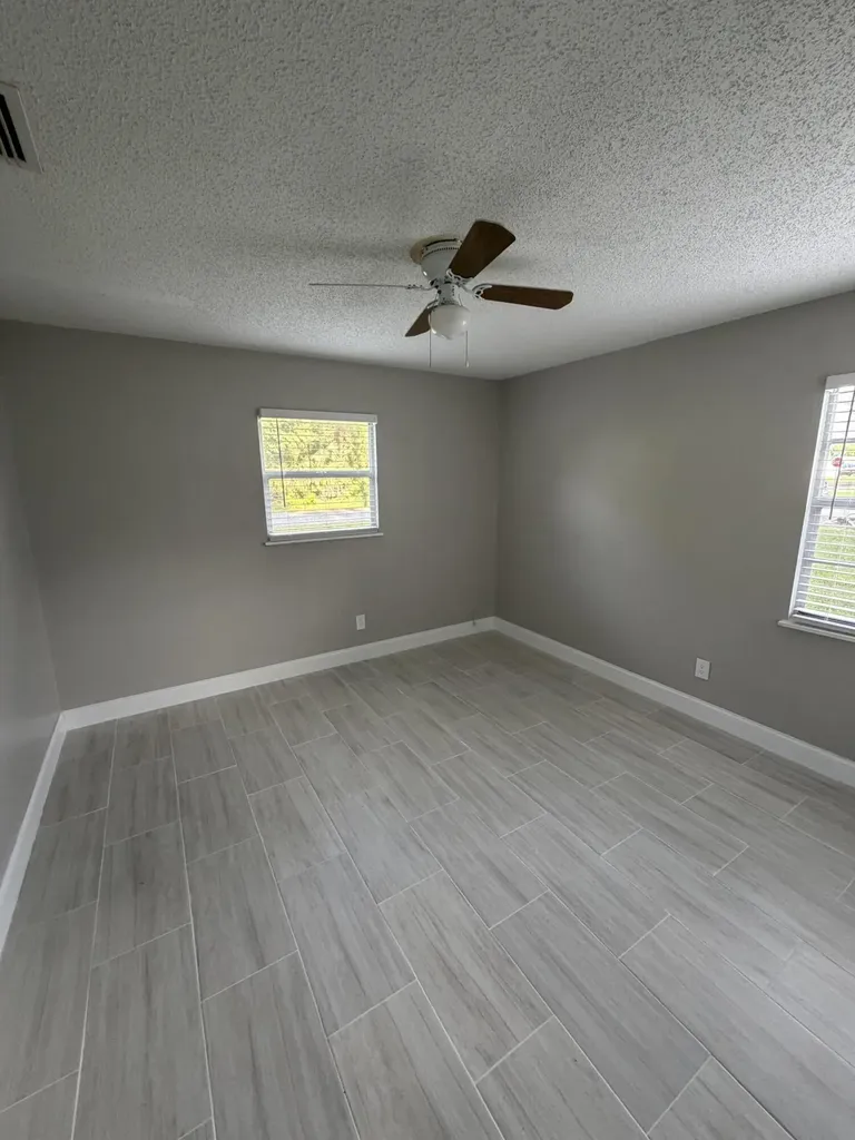 1605 N 42nd Street Fort Pierce FL 34947