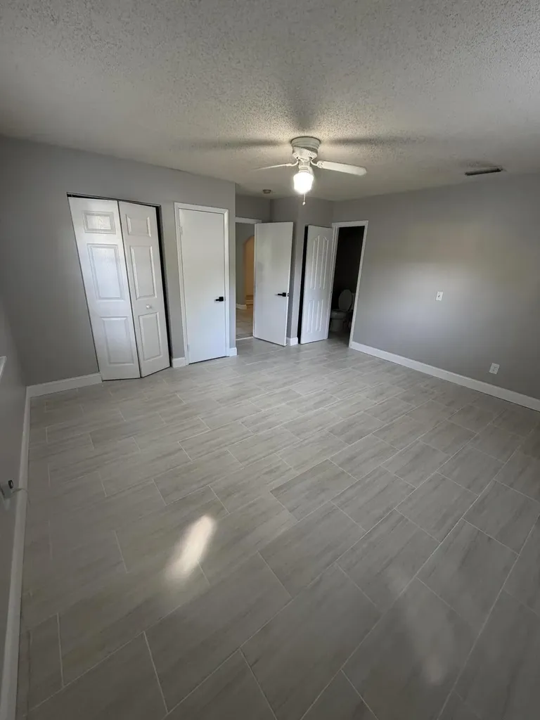 1605 N 42nd Street Fort Pierce FL 34947