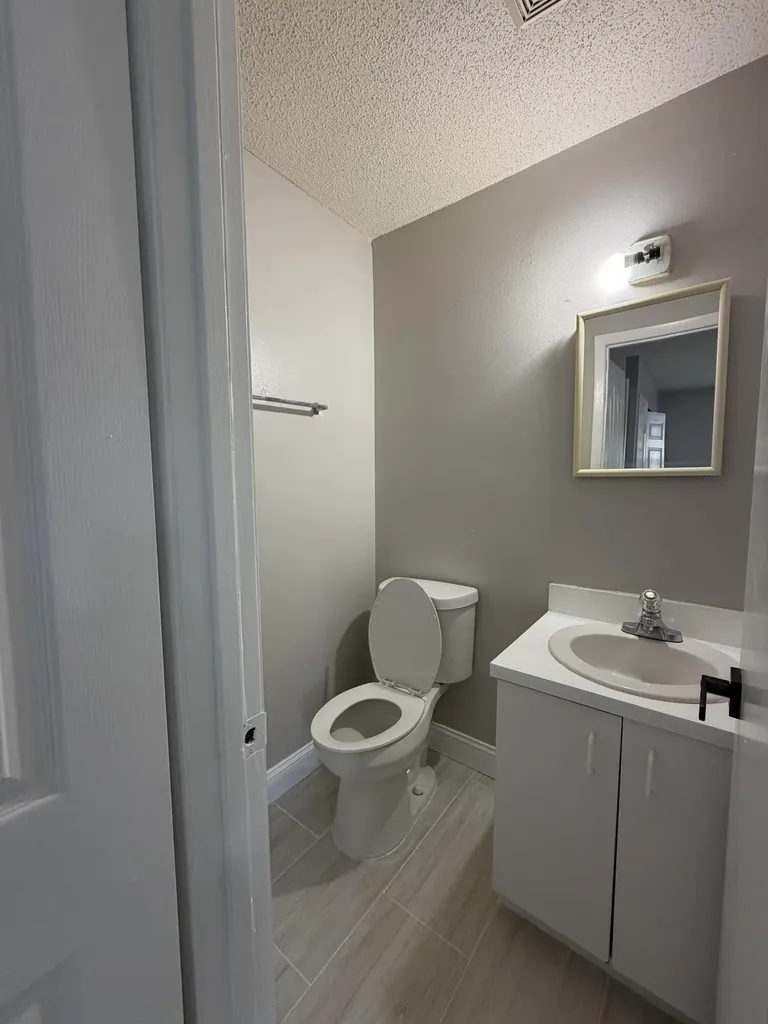 1605 N 42nd Street Fort Pierce FL 34947