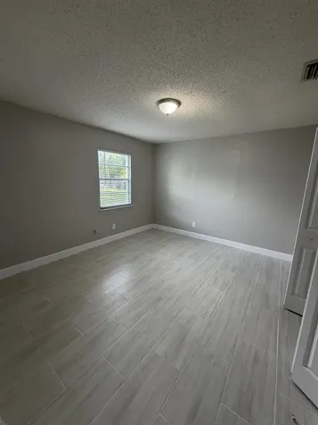 1605 N 42nd Street Fort Pierce FL 34947