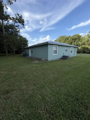 1605 N 42nd Street Fort Pierce FL 34947