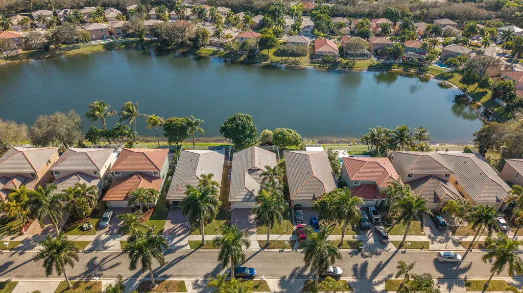 3800 Woodfield Drive Coconut Creek FL 33073