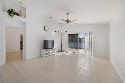 3800 Woodfield Drive Coconut Creek FL 33073