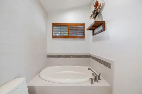 3800 Woodfield Drive Coconut Creek FL 33073