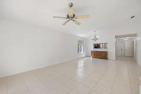 3800 Woodfield Drive Coconut Creek FL 33073