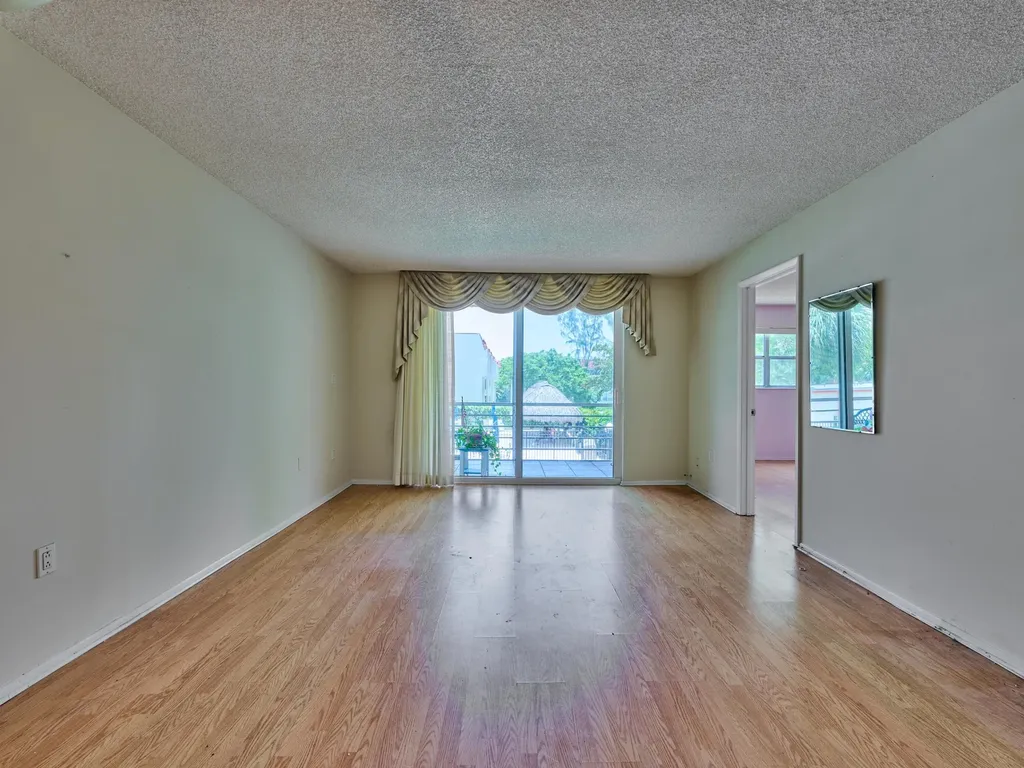 3091 E Sunrise Lakes Drive E Sunrise FL 33322