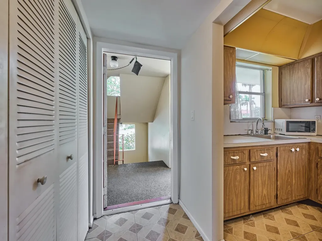 3091 E Sunrise Lakes Drive E Sunrise FL 33322