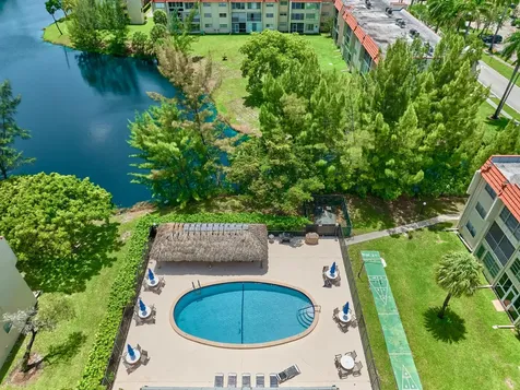 3091 E Sunrise Lakes Drive E Sunrise FL 33322