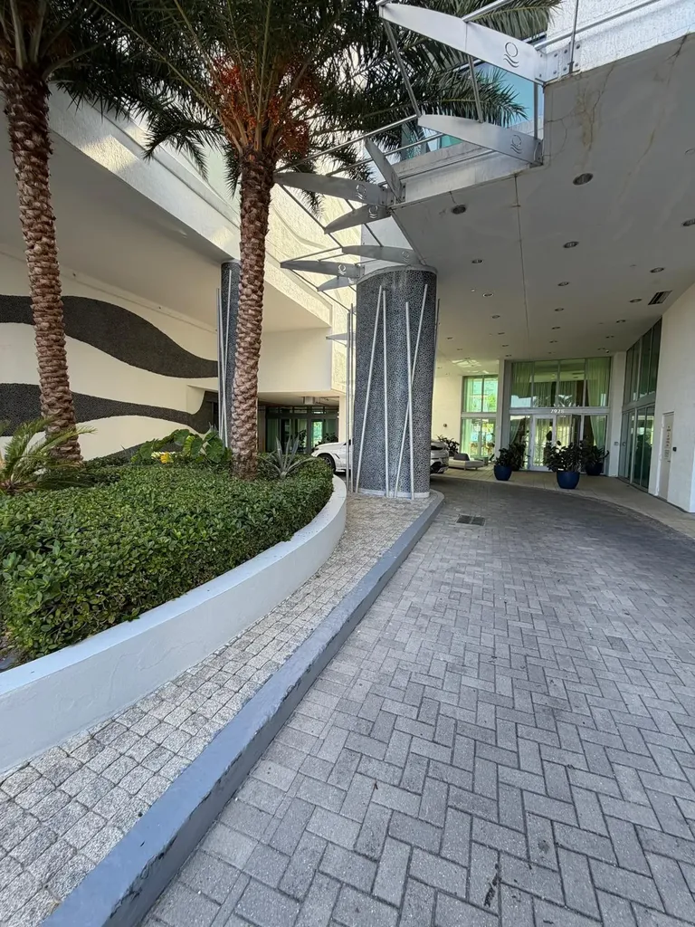 7930 East Drive North Bay Village FL 33141