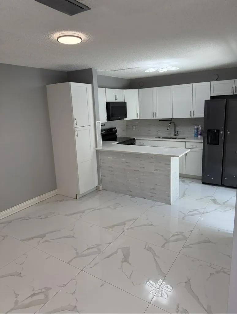 232 Woodland Road Palm Springs FL 33461