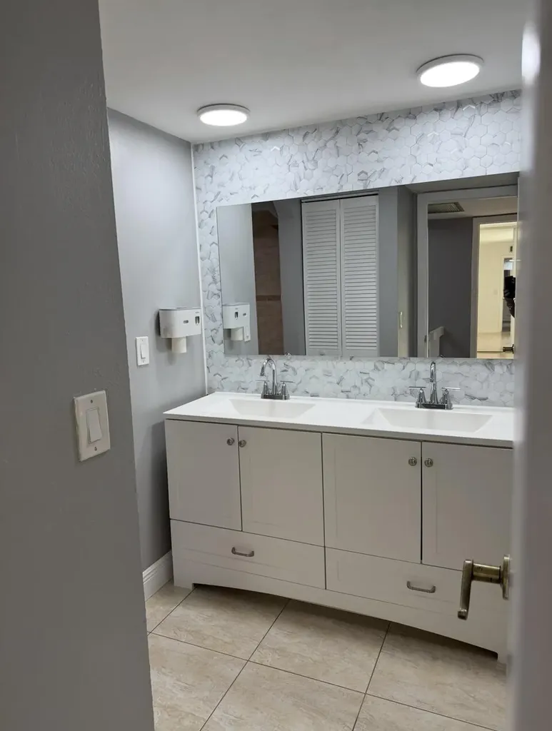 232 Woodland Road Palm Springs FL 33461