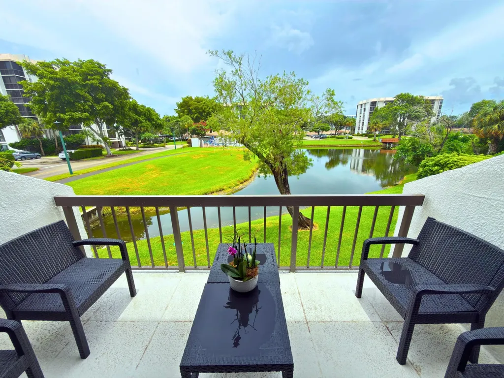 1204 Bridgewood Place Boca Raton FL 33434