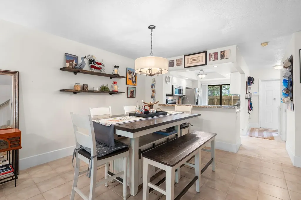 2116 NE 44th Street Lighthouse Point FL 33064