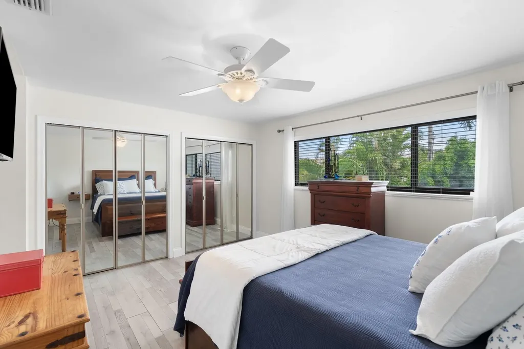 2116 NE 44th Street Lighthouse Point FL 33064