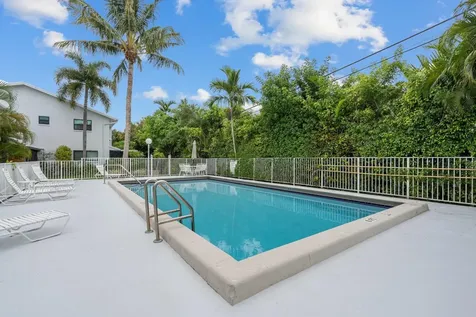 2116 NE 44th Street Lighthouse Point FL 33064
