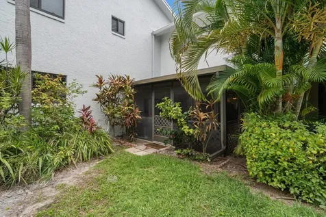 2116 NE 44th Street Lighthouse Point FL 33064