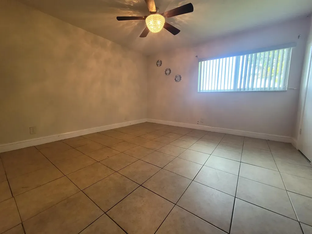 3760 NW 115th Way Coral Springs FL 33065