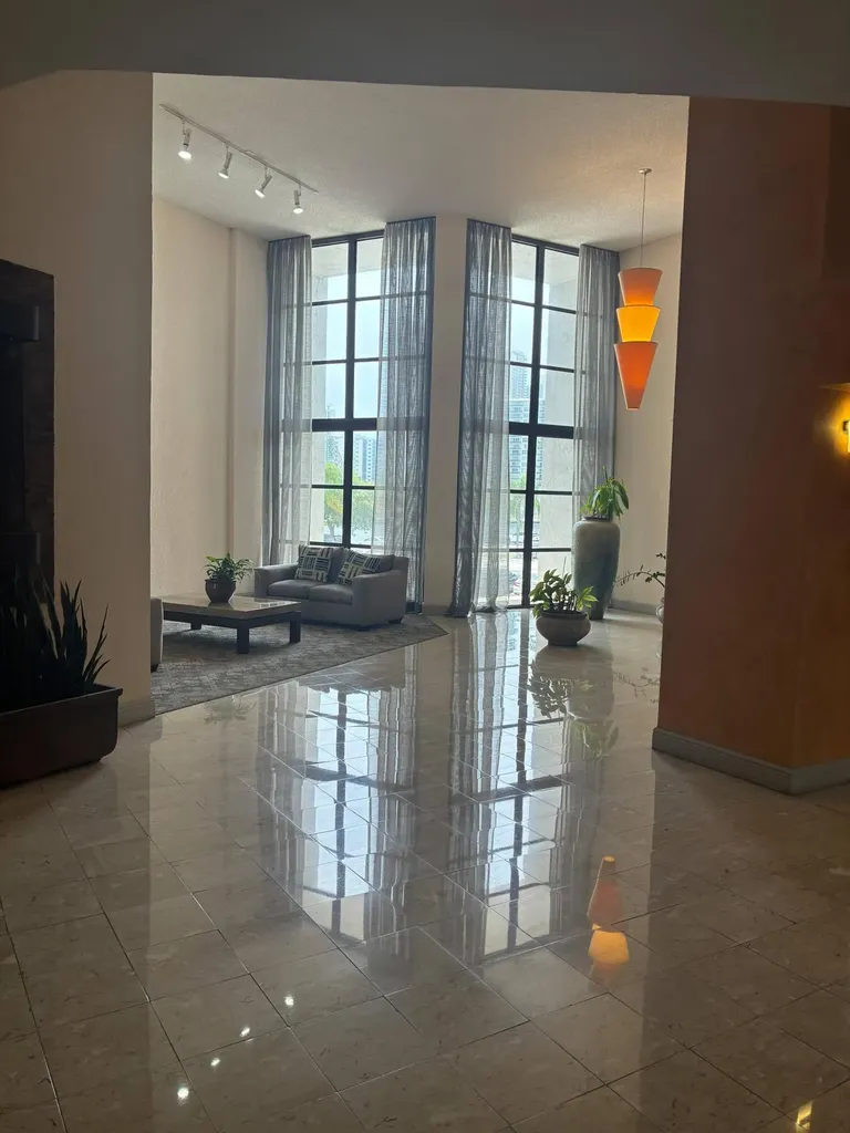 400 Leslie Drive Hallandale Beach FL 33009
