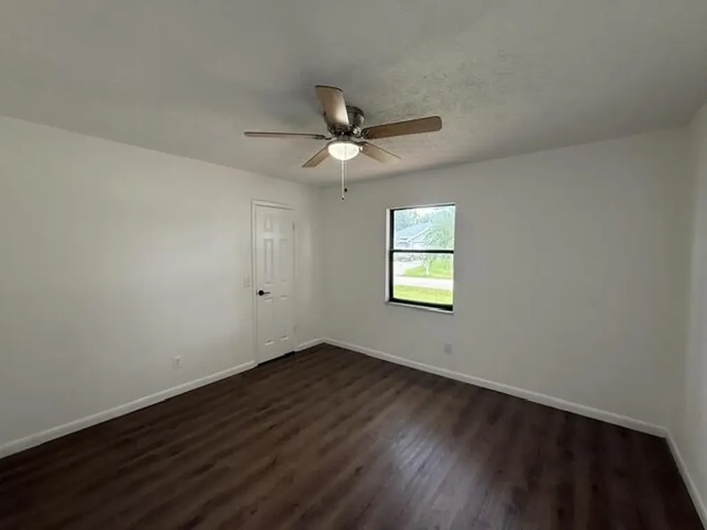 2008 SW Hampshire Lane Port St Lucie FL 34953